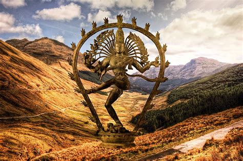  La Danza di Shiva: Un'esplosione di energia cosmica e dettagli intricati!